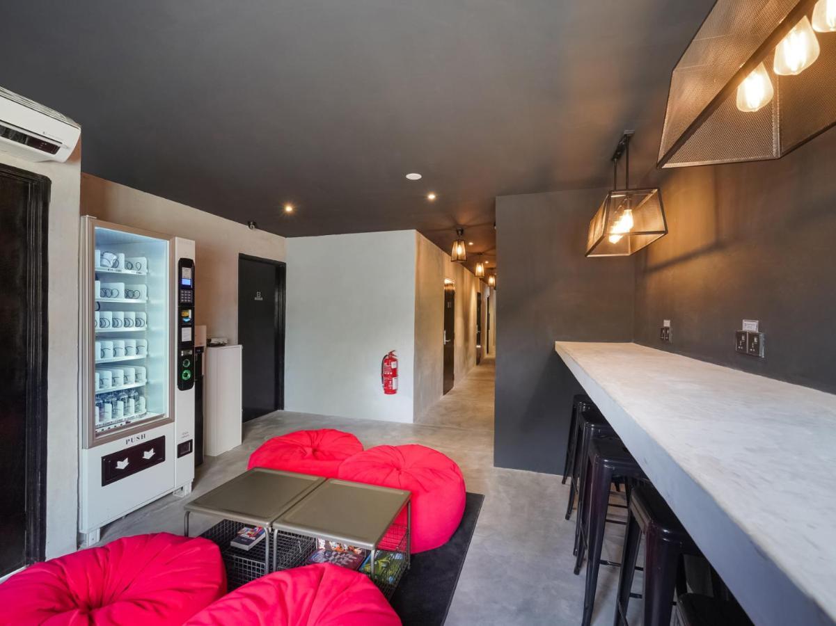 Oyo 89635 Modular Langkawi Capsule Hotel Padang Mat Sirat Eksteriør billede