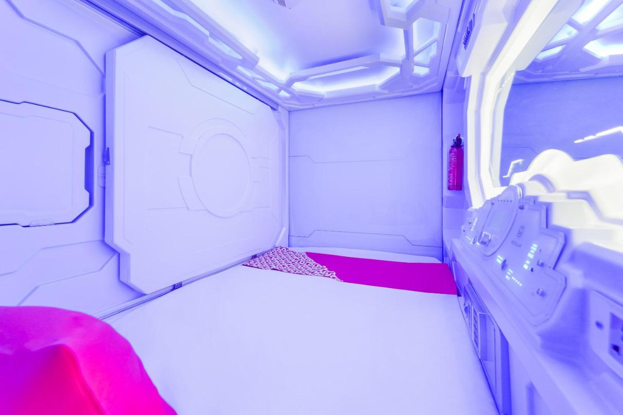 Oyo 89635 Modular Langkawi Capsule Hotel Padang Mat Sirat Eksteriør billede