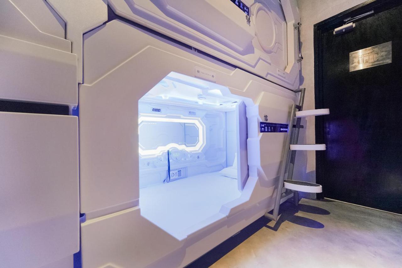 Oyo 89635 Modular Langkawi Capsule Hotel Padang Mat Sirat Eksteriør billede